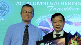 Giám đốc Trí Việt - First News nhận giải thưởng “Tận tâm cống hiến vì cộng đồng 2019“