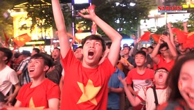 Tuyệt vời quá…Việt Nam ơi!