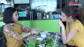 Bánh xèo Đinh Công Tráng: Dừng chân nơi quán quen