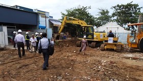 Công trình, nhà ở xây dựng trên đất nông nghiệp có phép khi giải tỏa sẽ được đền bù 100%. Ảnh QUỐC HÙNG