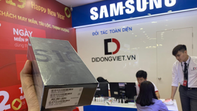 Phiên bản S10+ 1TB tại Di Động Việt