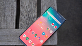 Galaxy S10 Plus giảm còn 17,6 triệu đồng