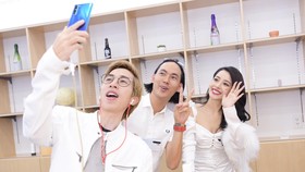 Trải nghiệm tại của hàng của Huawei
