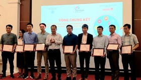 Dự án giao dịch điện tử khách sạn, du lịch giành giải Nhất thi khởi nghiệp