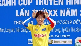 Tay đua Kim Hyun Ji giành cú đúp áo vàng lẫn áo xanh.