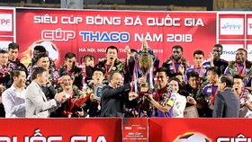 Đội Hà Nội lần thứ 2 đoạt Siêu Cúp. Ảnh: MINH HOÀNG
