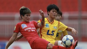 Cuộc thư hùng giữa hai đội TPHCM I và Hà Nam trong trận chung kết năm ngoái. Ảnh: DŨNG PHƯƠNG