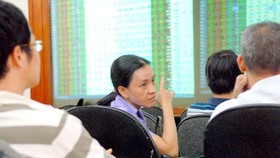 VN-Index revives nearly 10 points