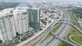 Cửa ngõ phía Đông TPHCM kết nối với vùng kinh tế trọng điểm phía Nam. Ảnh: CAO THĂNG