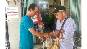 Ấm tình quán cơm 0 đồng
