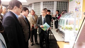 Chairman of the People’s Committee of Ho Chi Minh City, Nguyen Thanh Phong visits Tokyo University of Science in Suwa. (Photo: Sggp)