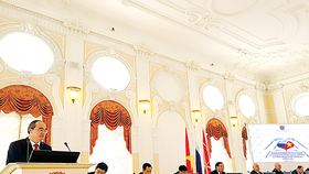 Secretary of HCMC Party Committee Nguyen Thien Nhan speaks at the ceremony. (Photo: Sggp)