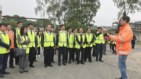 The HCMC’s delegation visited Nereda wastewater treatment plants in Utrecht. (Photo: Sggp)