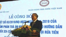 Nguyen Hoa Binh, Secretary of the Party Central Committee and Chief Justice of the Vietnam Supreme People's Court, speaks about the new resolution. (Source:cafe.vn )