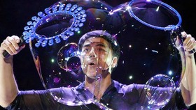 World-acclaimed bubble artist Fan Yang returns to HCMC