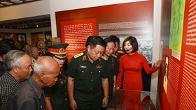The exhibition gives a deep impression to visitors. (Photo: Sggp)