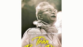 Book on revolutionary scholar Tran Bach Dang released
