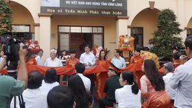 Quang cảnh buổi triển lãm sáng 27-7