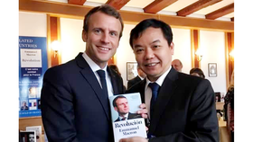 First News được chọn ký hợp đồng bản quyền xuất bản sách của Tổng thống Pháp Macron
