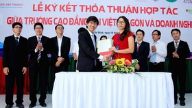 Trường đầu tiên ký cam kết đảm bảo việc làm cho sinh viên
