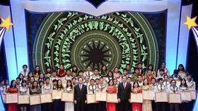 Các nhà giáo, học sinh được tôn vinh