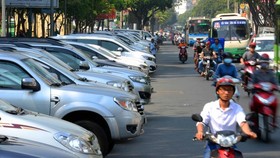 “Đỏ mắt” tìm chỗ đậu ô tô