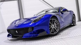 Ferrari F12tdf sở hữu ngoại thất lạ mắt rao bán 21,3 tỷ đồng