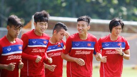 Các cầu thủ Việt Nam đang tự tin trước đối thủ Campuchia. Ảnh: Nhật Anh