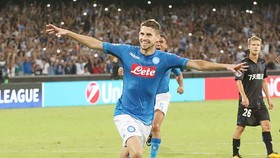 Jorginho ghi bàn ấn định chiến thắng 2 - 0 cho Napoli