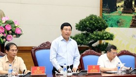 Phó Thủ tướng Chính phủ, Chủ tịch Ủy ban Quốc gia APEC 2017 Phạm Bình Minh chủ trì phiên họp. Ảnh: VGP