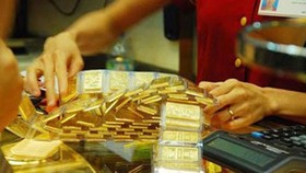 Giá vàng SJC sáng 25/8 giảm thấp