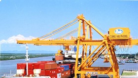 Kiến nghị Hải Phòng giảm phí hạ tầng cảng biển