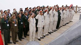 Chinh phục đỉnh Fansipan, ngắm cột cờ cao nhất Đông Dương