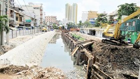 Khu vực công trường thi công công trình cải tạo kênh Hàng Bàng