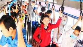 Phấn đấu tăng lượng học sinh đi xe buýt