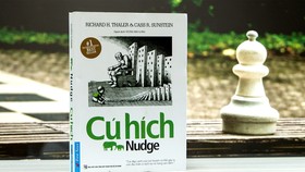 Sách của chủ nhân Nobel Kinh tế 2017 gây ấn tượng mạnh ở Việt Nam