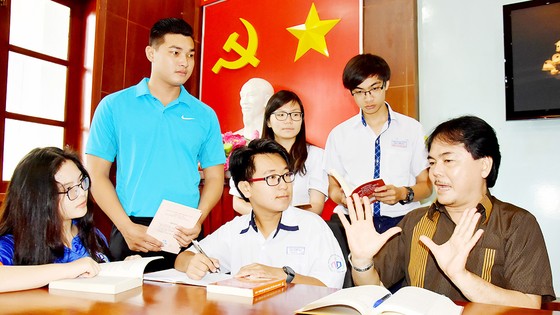 Chăm chút hạt giống tốt cho Đảng