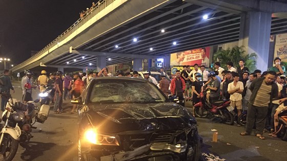 Nữ tài xế xe “điên” khai: Do... chiếc giày cao gót (?)