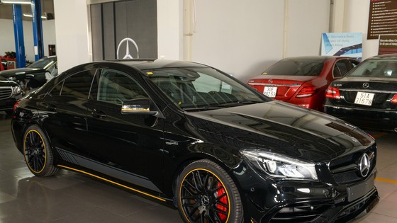 Mercedes-Benz CLA45 AMG Yellow Night Edition, giá 2,578 tỷ đồng