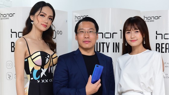 Honor ra mắt cửa hàng trưng bày tại TPHCM