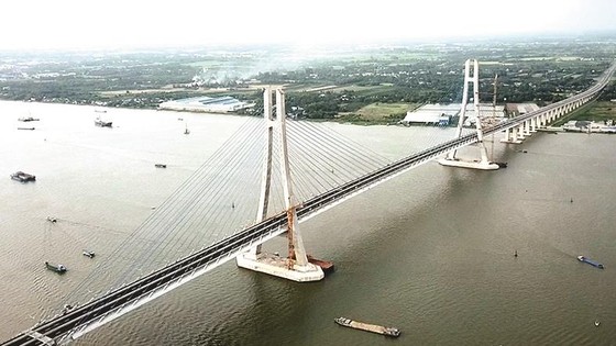 Sông Hậu thêm cầu Vàm Cống