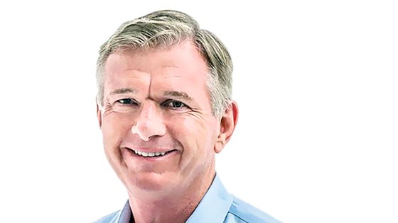 CEO Finbarr O’neill - Vị luật sư có tài lãnh đạo