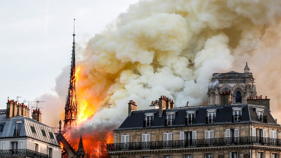 Nhiễm độc chì vụ cháy nhà thờ Đức Bà Paris