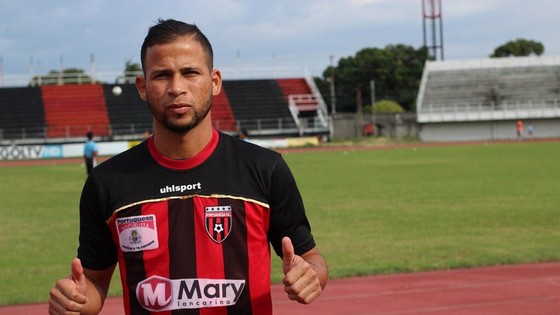 Gerardo Mendoza trong màu áo Yaracuyano