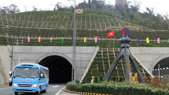 Hầm đường bộ Đèo Cả