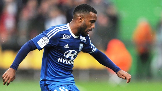 Không thể đến với Atletico vào mùa hè này, Alexandre sẽ tiếp tục ở lại Lyon?