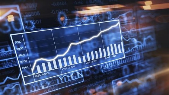 A new rule issued by the Hanoi Stock Exchange, allowing brokerages to become securities market members, is expected to improve the trading quality of Vietnam’s securities market. (Photo: baohaiquan.vn)