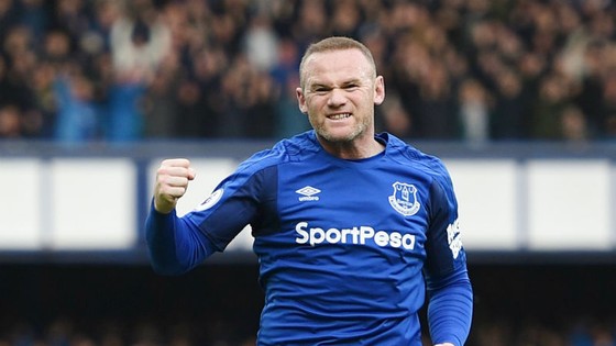 Wayne Rooney ăn mừng bàn thắng đẹp mở tỷ số. Ảnh: Getty Images