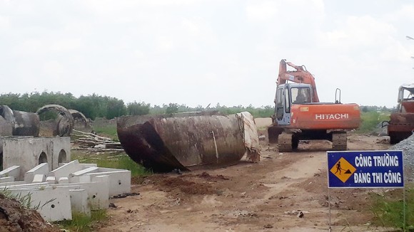 Dự án cải tạo nâng cấp quốc lộ 63 đoạn qua nội ô thành phố Cà Mau thi công cầm chừng vì thiếu vốn
