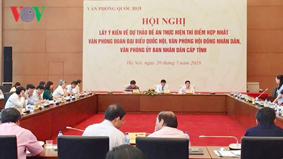 Hội nghị lấy ý kiến về dự thảo Đề án thực hiện thí điểm hợp nhất 3 văn phòng cấp tỉnh. Ảnh: VOV